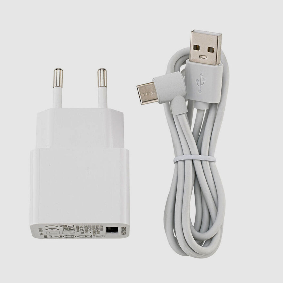Sigor Nuindie USB-C-Ladekabel mit gewinkeltem Stecker (L-Form) in Weiss, mit USB-Netzteil